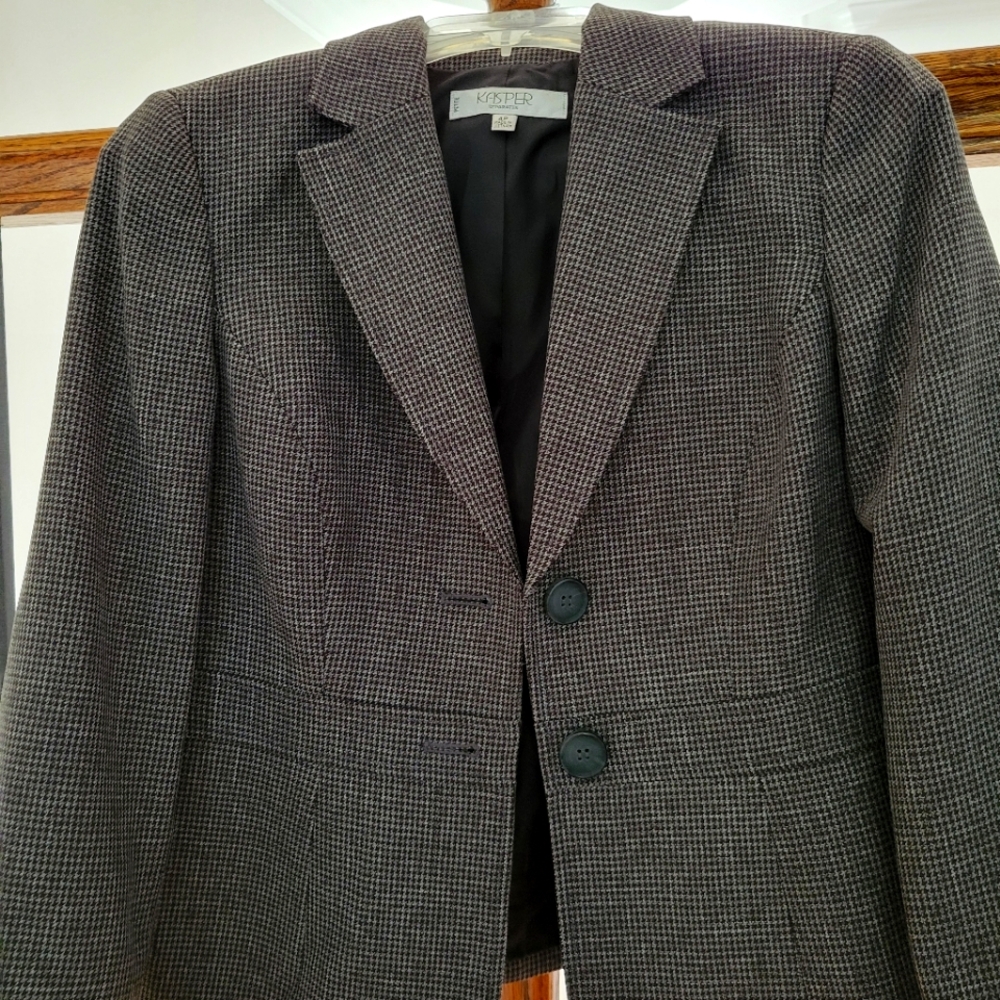 Rich color  grey and black blazer  size 4p